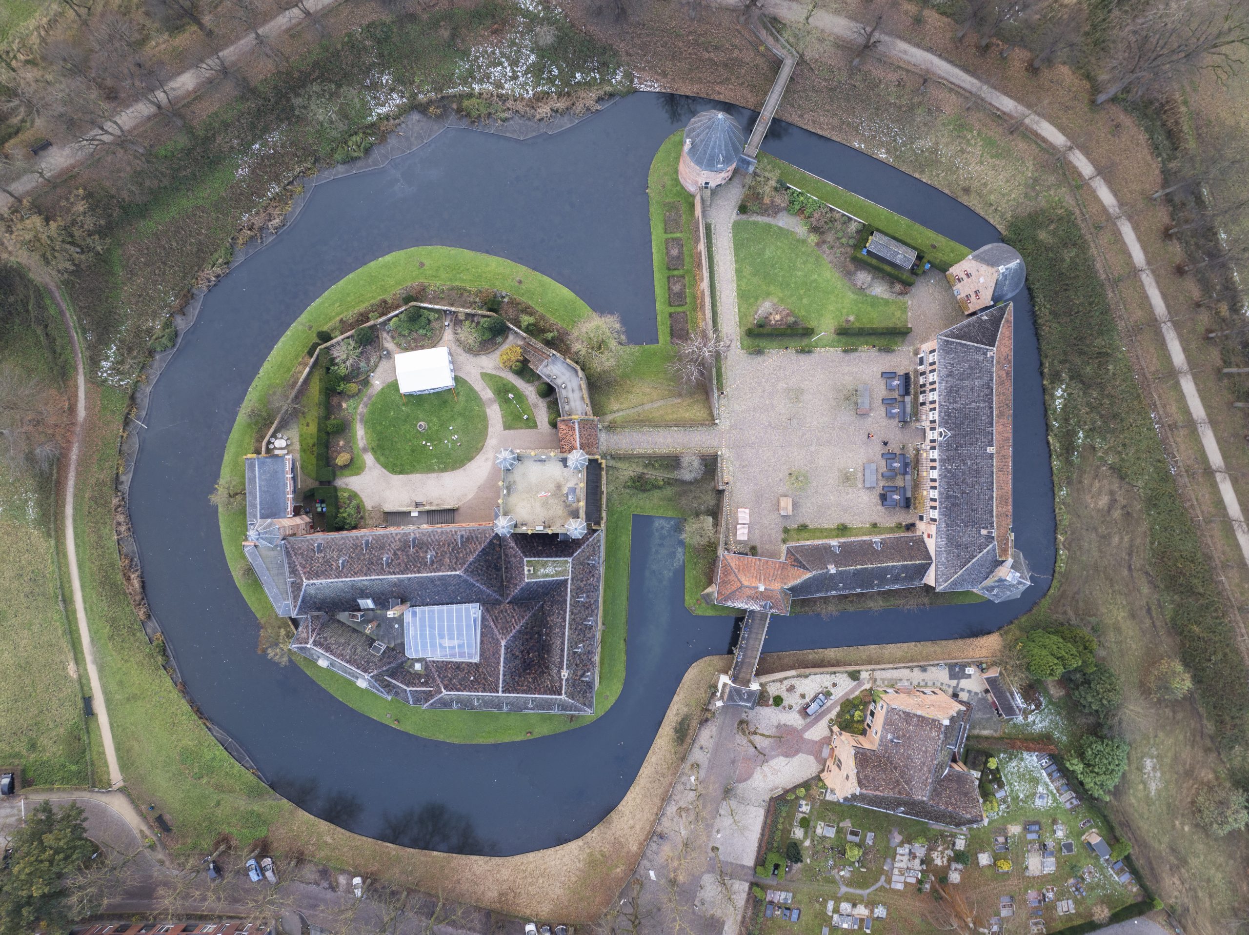 Kasteel Huis Bergh dronefoto