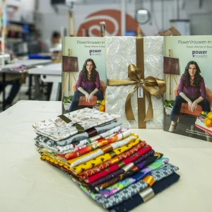 Powervrouwen in beeld met geschenkverpakking